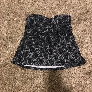 Torrid Strapless Lace Tube Top Sized 2